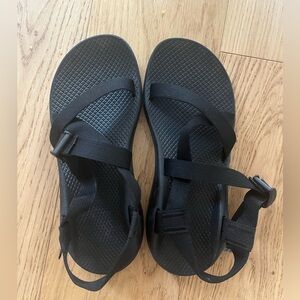 Woman’s Chaco almost new size 9